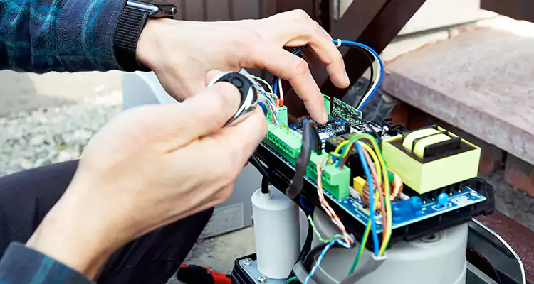 Automatic Driveway Gate Repair in Maitland, FL