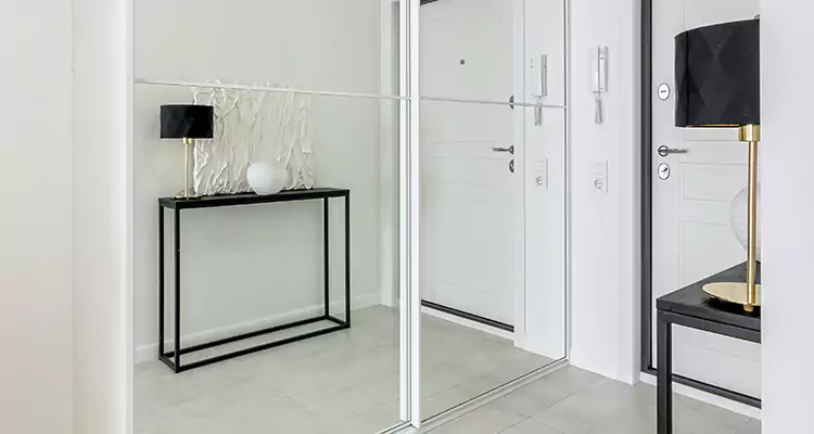 Mirrored Bifold Closet Doors Repair in Maitland, FL