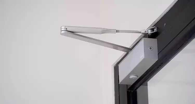 Screen Door Closer Installation in Maitland, FL