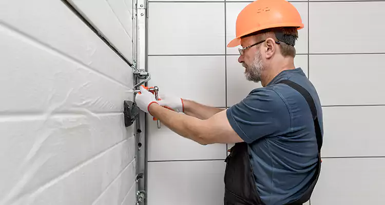 Emergency Garage Door Repair in Maitland, FL