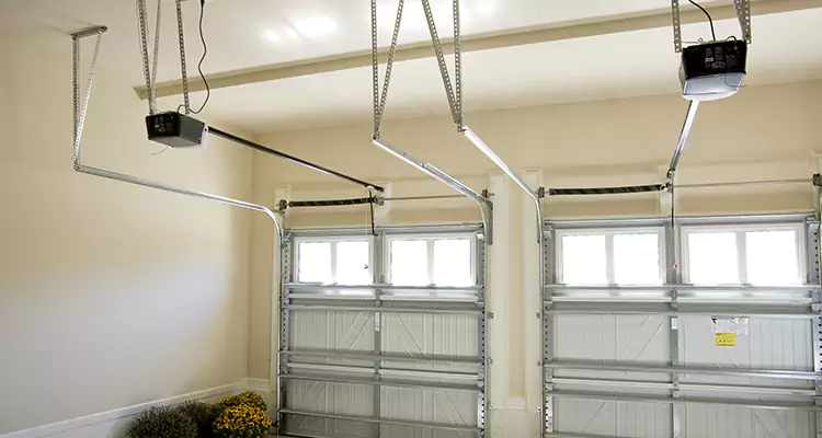 Residential Emergency Garage Door Repair in Maitland, FL
