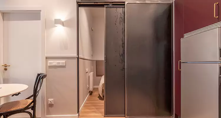 We Fix Closet Sliding Door in Maitland, FL 
