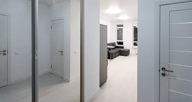 Modern Mirrored Closet Doors Repair in Maitland, FL