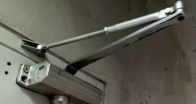 Door Closer Parallel Arm Installation in Maitland, FL