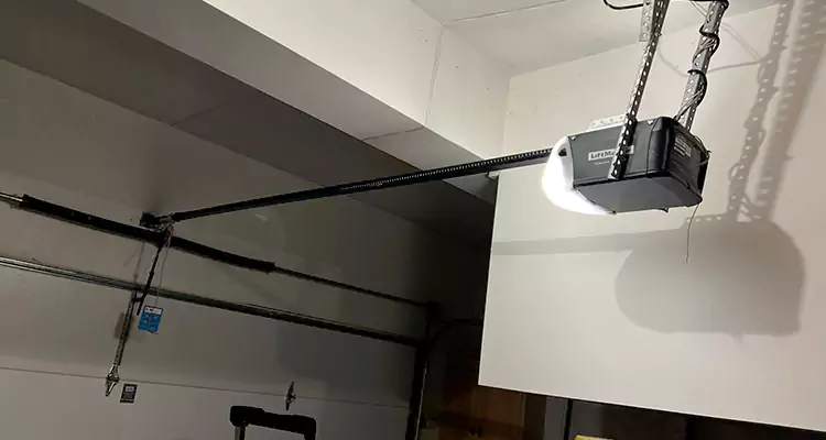Linear Garage Door Opener Repair in Maitland, FL