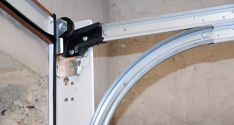 Maintain Liftmaster Garage Door Off Track in Maitland, FL