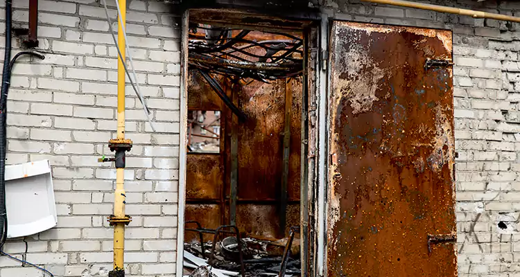 Metal Door Rust Repair in Maitland, FL