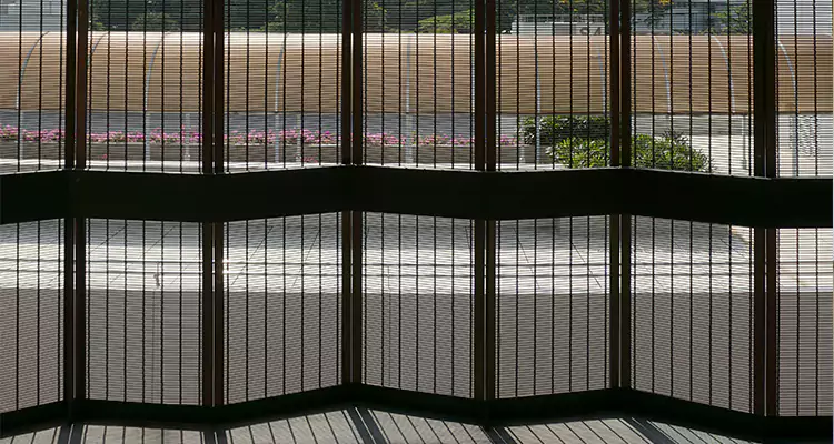 Front Screen Door Repair in Maitland, FL